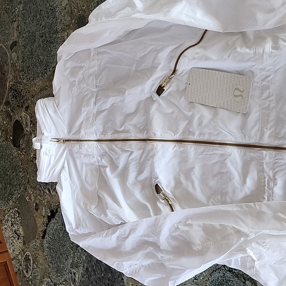Lululemon Miss Misty II Windbreaker